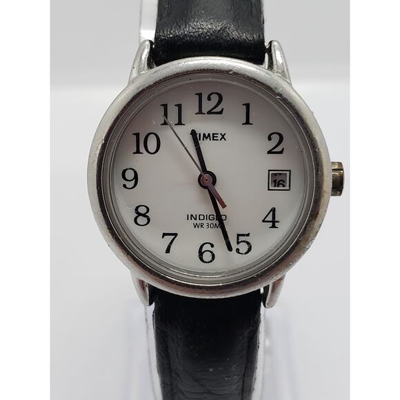 Timex, Men's classic style. Large face. Water resistant. CR1216CELL